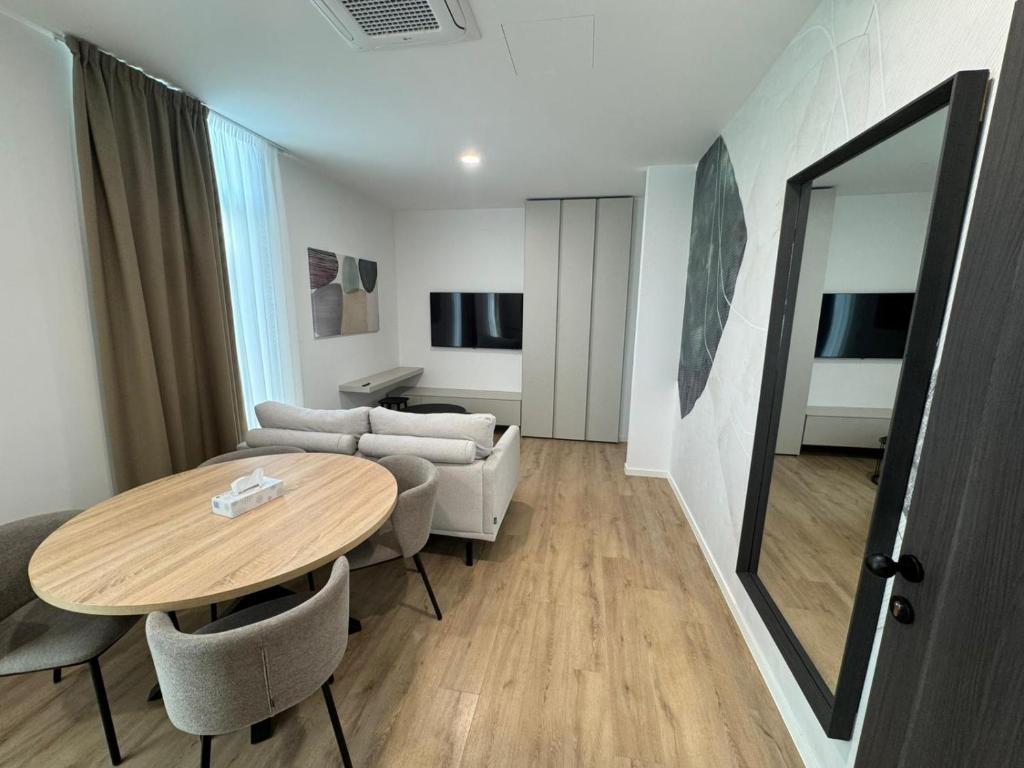 Enjoy Apartments and Suites 6