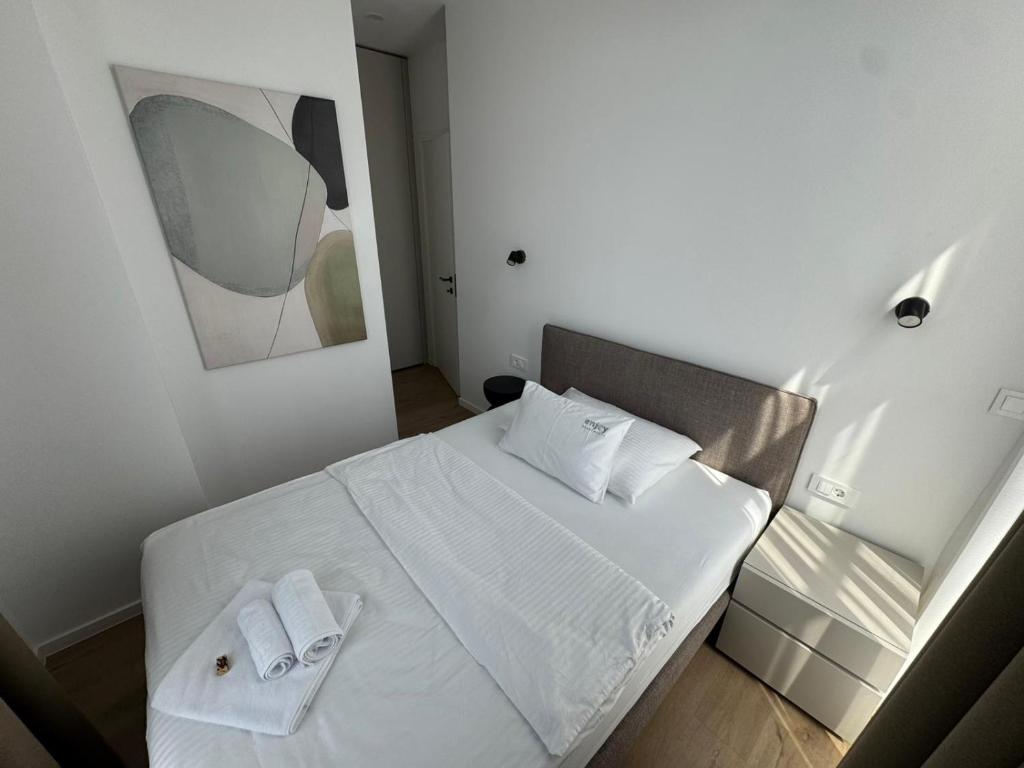Enjoy Apartments and Suites 8