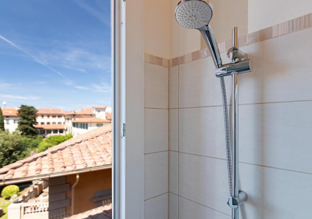 Hostly-San Giuseppe Luxury Apartment-By the Tower 7