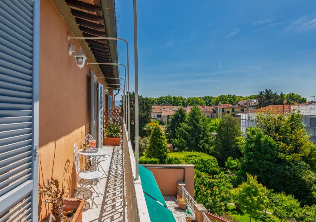 Hostly-San Giuseppe Luxury Apartment-By the Tower 5