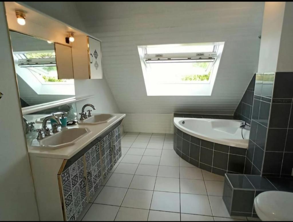 Superbe loft 90m² proche parc expo Nantes (6p) 8