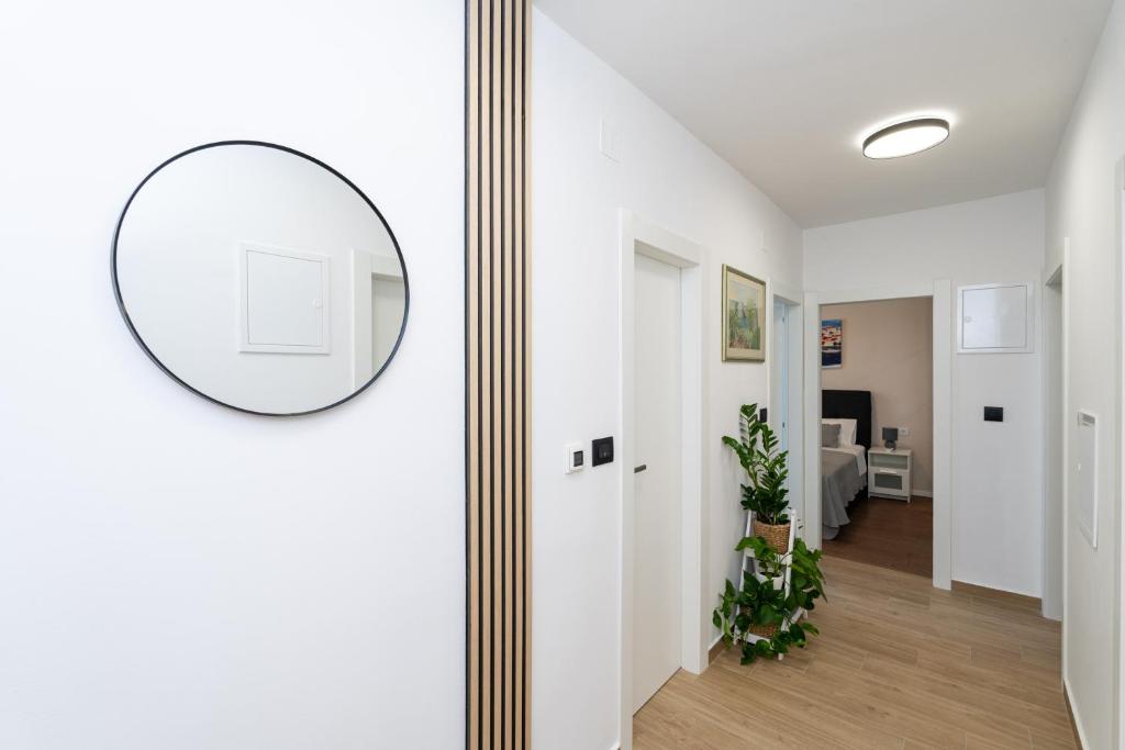 Shiba Apartment 8
