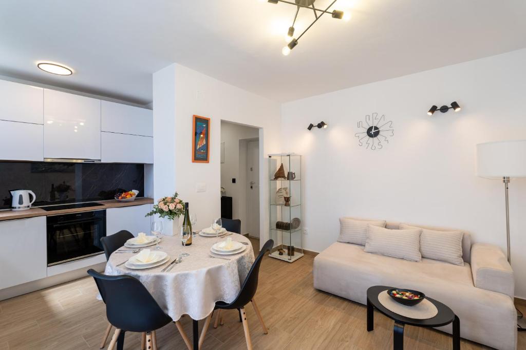 Shiba Apartment 3