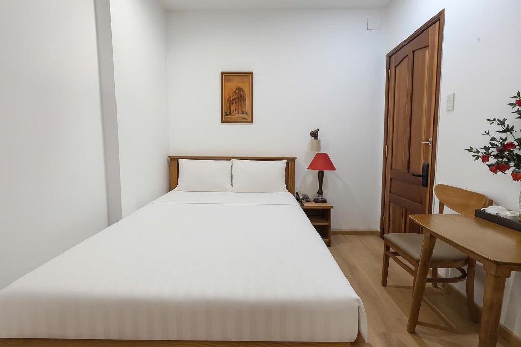 RedDoorz Luan Vu Hotel