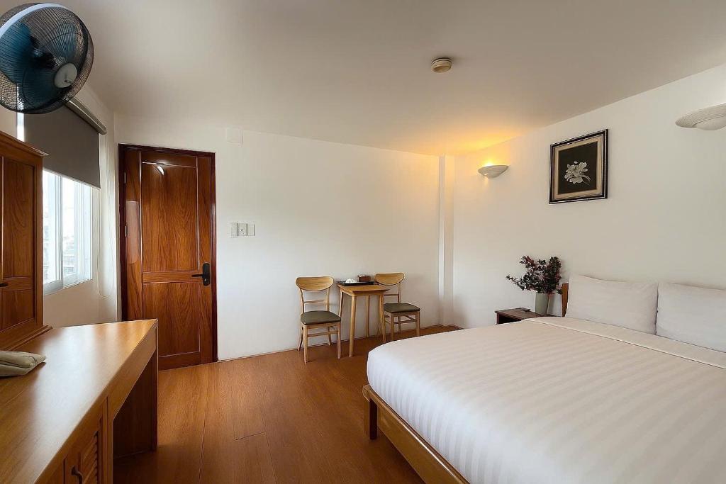 RedDoorz Luan Vu Hotel