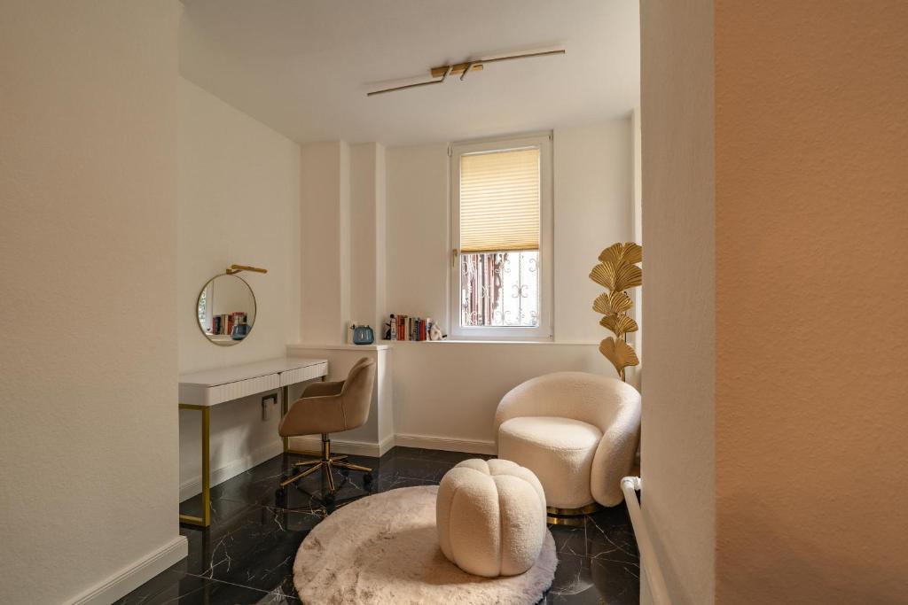 Nofa Apartments - Altbau Apartments am Kudamm 5