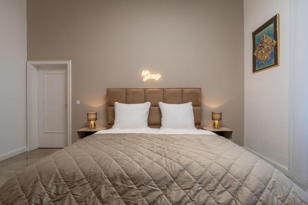 Nofa Apartments - Altbau Apartments am Kudamm 2