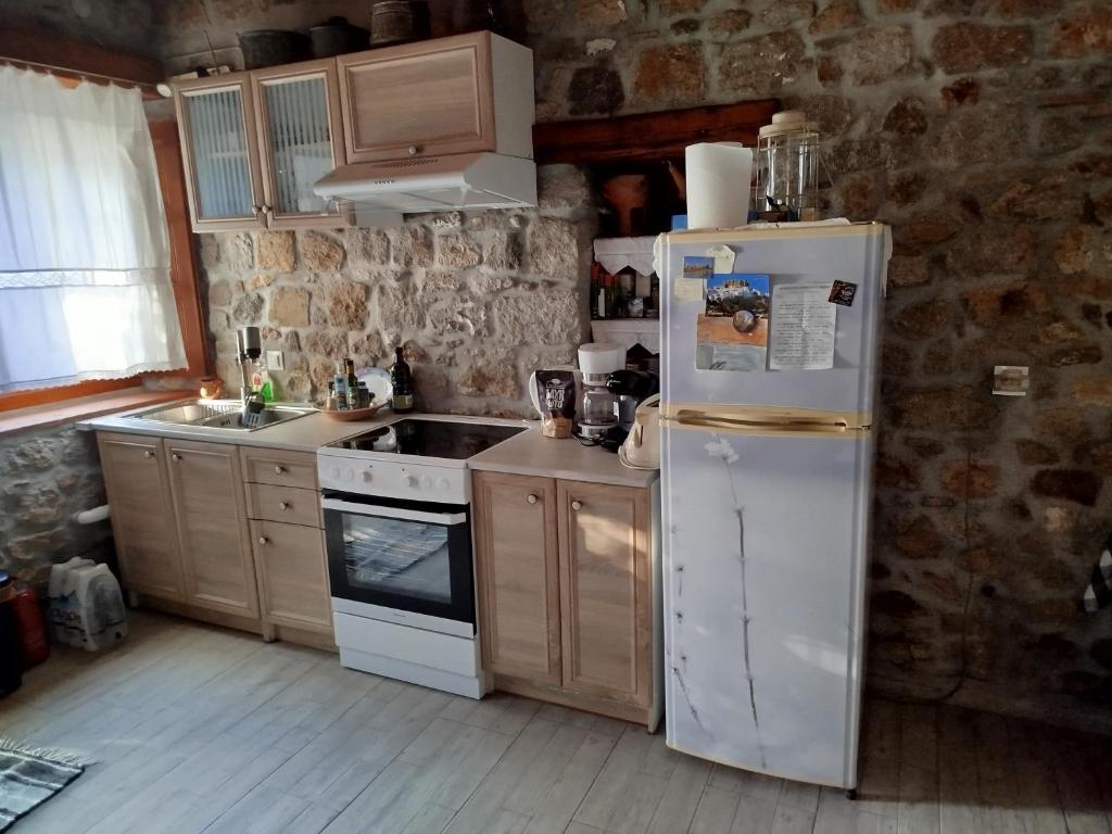 Manos House in Chora 8