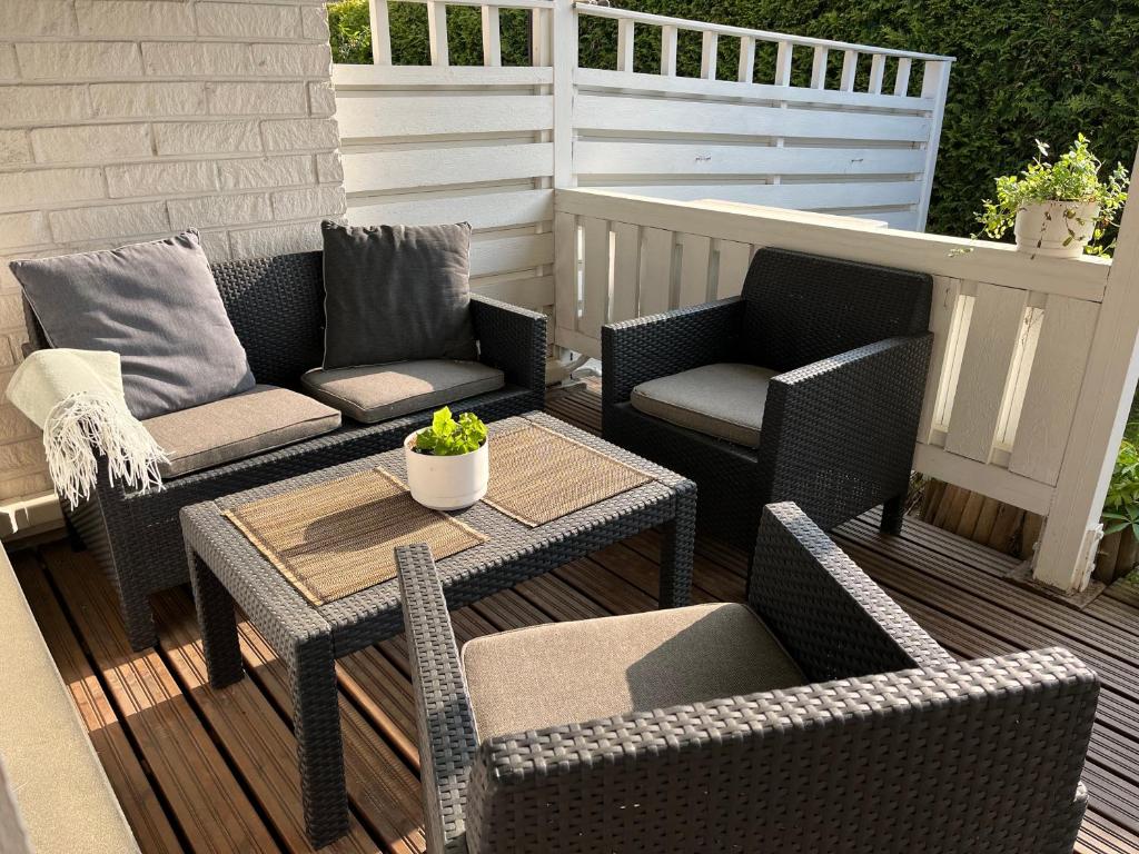 Gem of Vuosaari - private sauna, free parking and WiFi, walking distance from metro 6