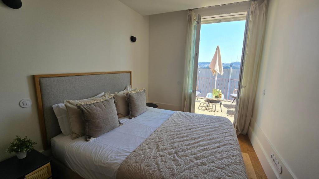 Pink Lux Apartments 6