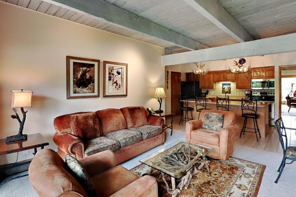 Timberline Condominiums 2 Bedroom Deluxe Unit A1D