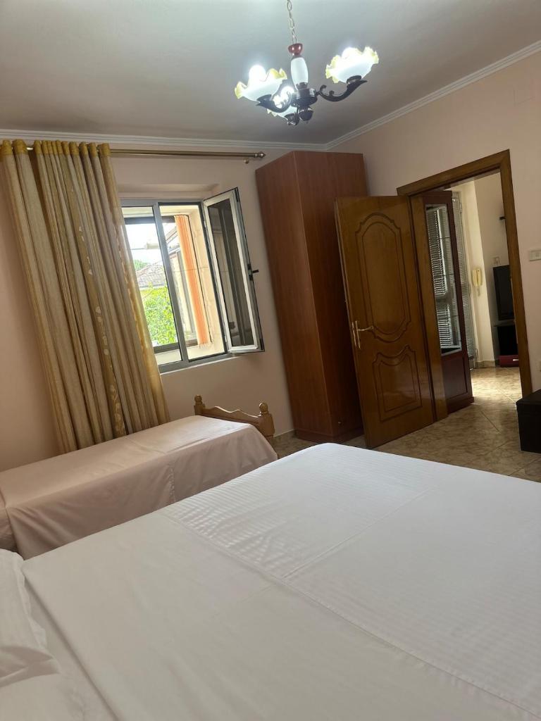 Villa Tirana 7