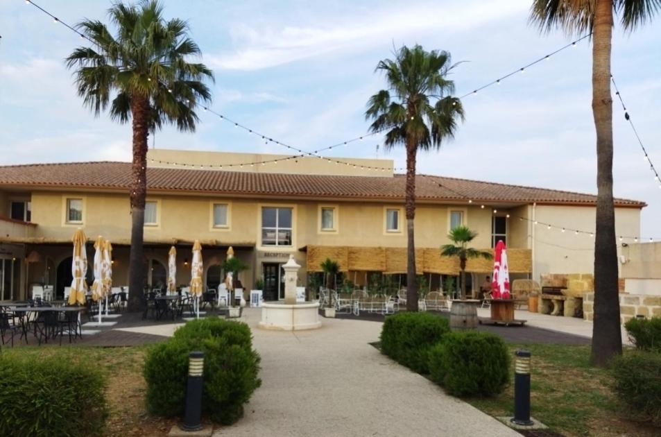 Villa 45 M2 dans parc arboré avec piscine 6