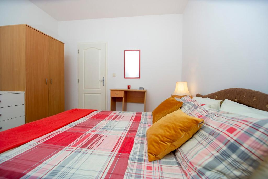 One bedroom apartment Ljilja 7