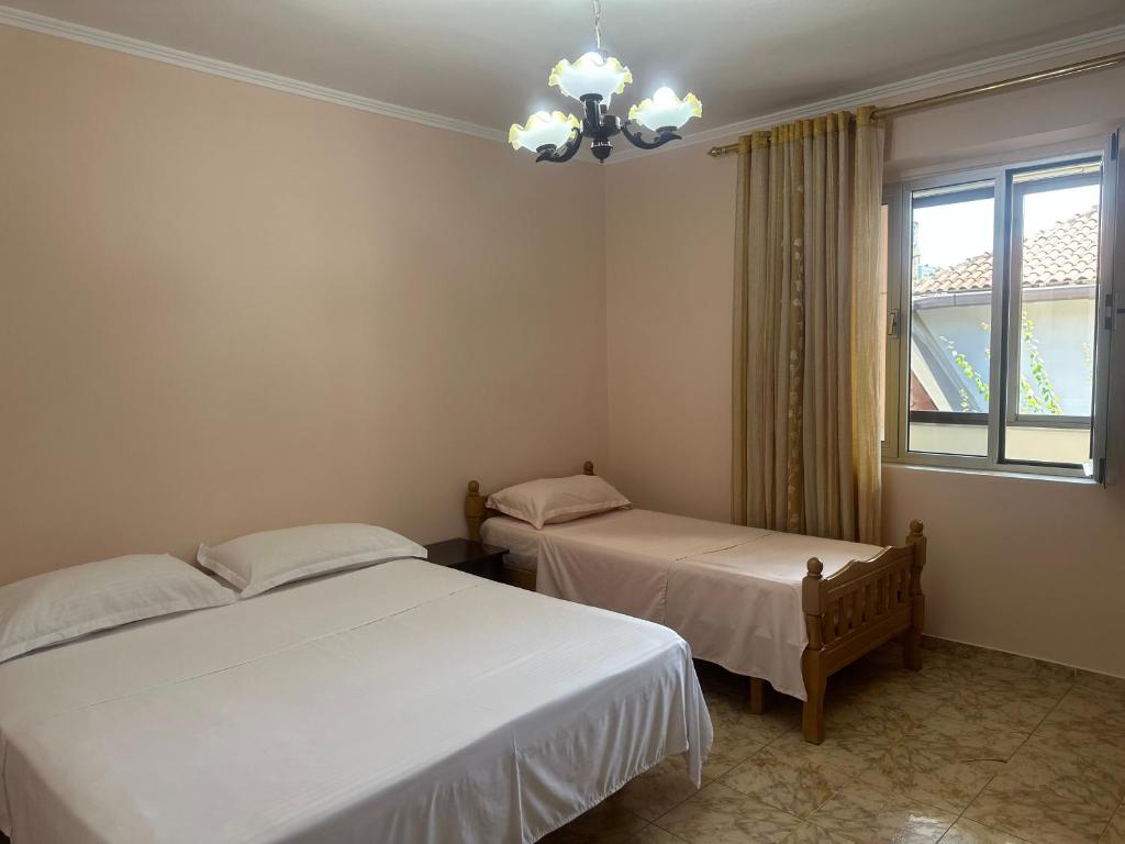 Villa Tirana 2