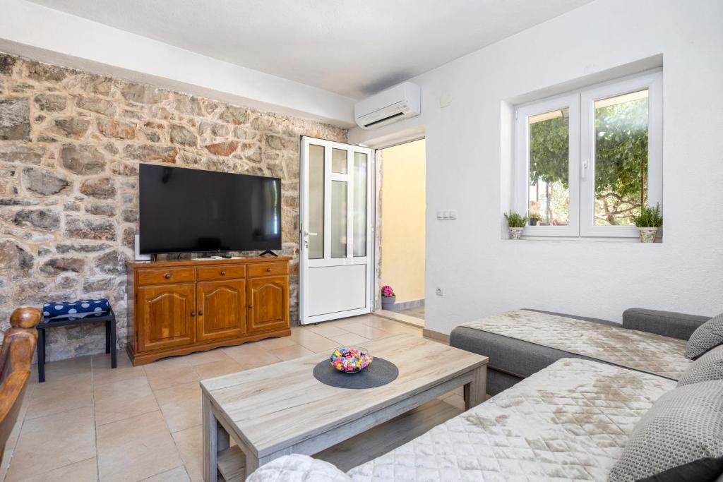 Peacefull getaway island Hvar! 5