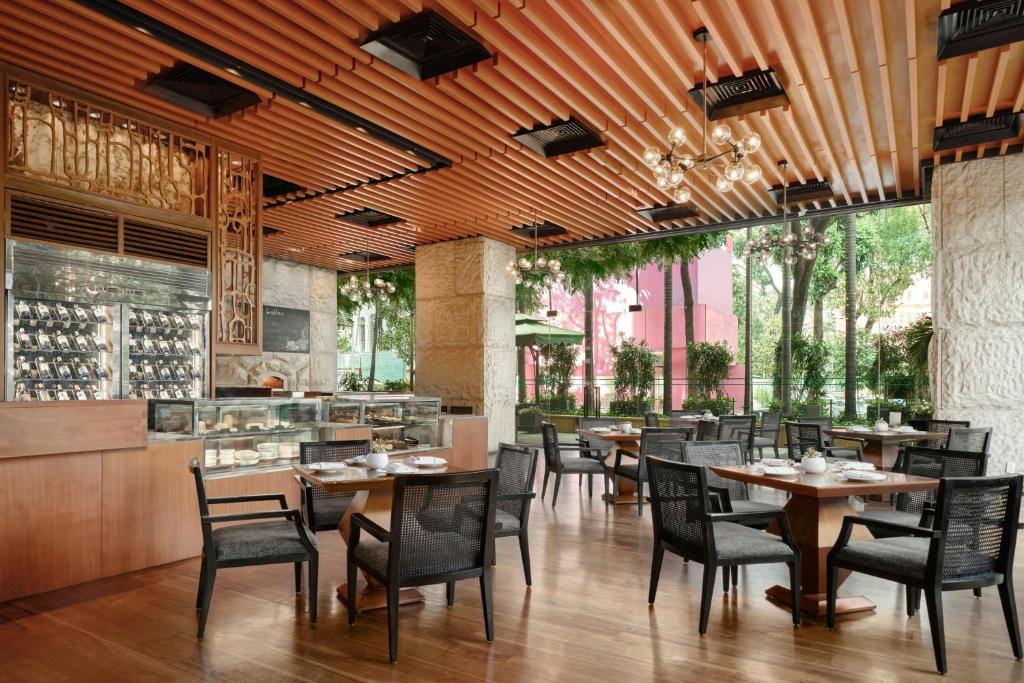 JW Marriott Hotel & Suites Saigon, The Apartments