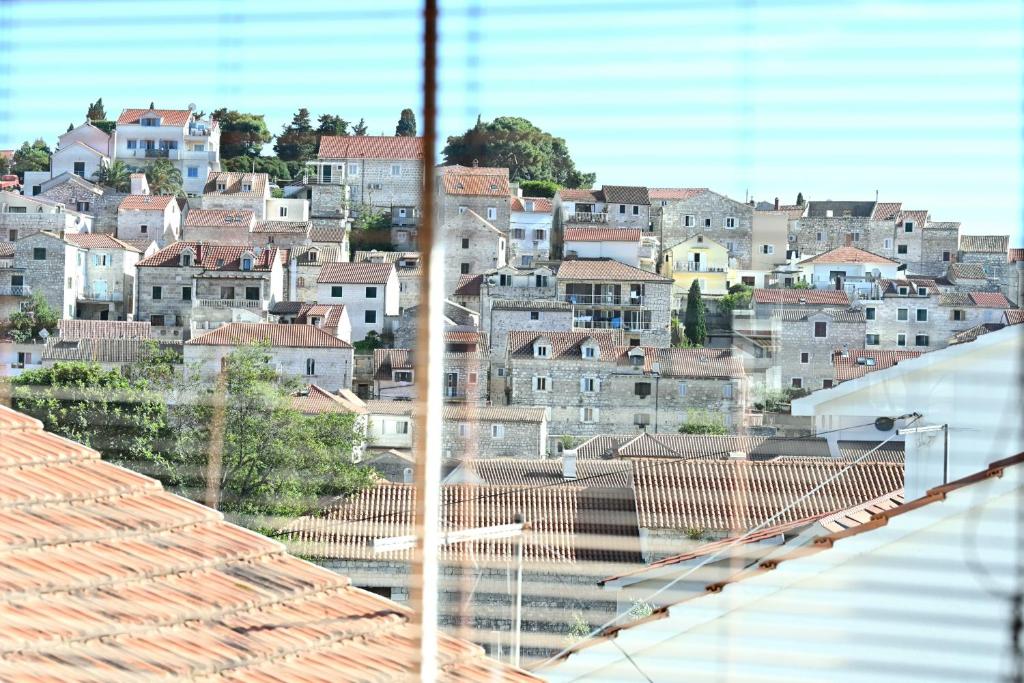 Luka's House - ZF Hvar 4
