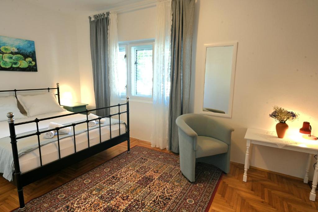 Luka's House - ZF Hvar 6