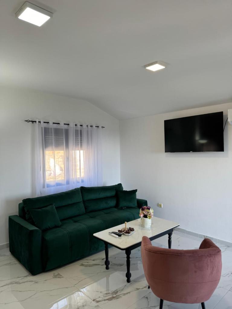 CASA HOME, one-bedroom home 5