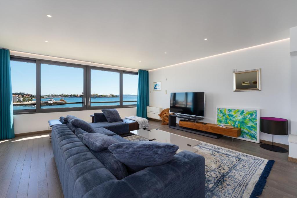 The View Luxury Residence with Pool 4