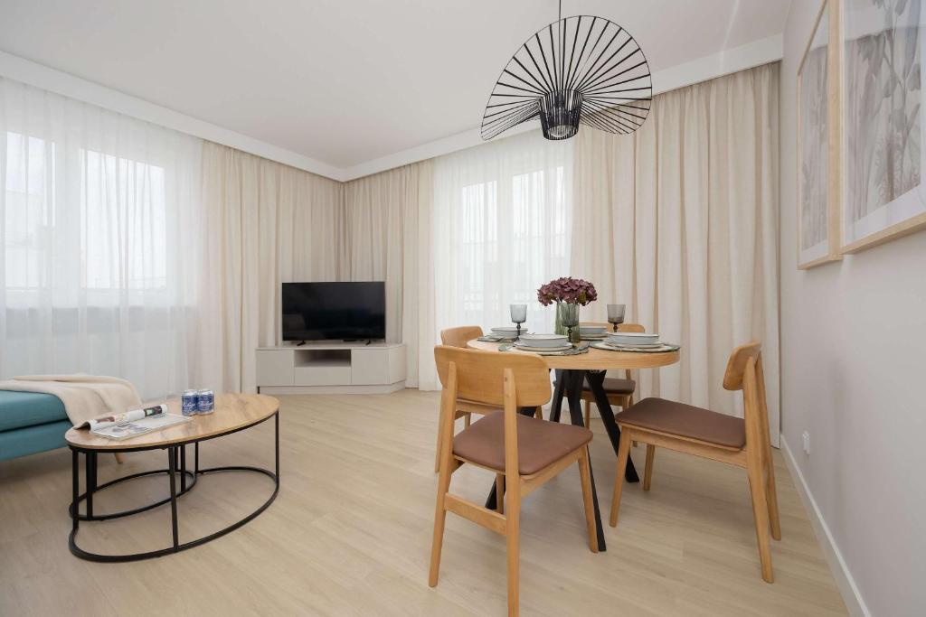 Cosy Air-Conditioned Apartment with Parking in the Garage by Renters Prestige 4