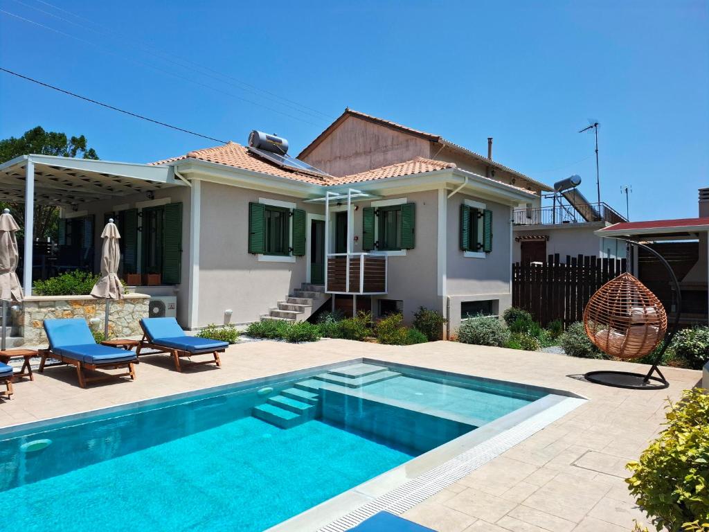 Traditional Lazarata House 4
