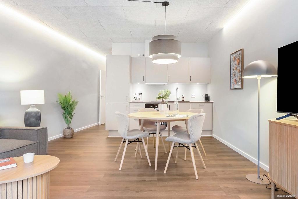 City Central Apartment w Modern Nordic Interiors 5