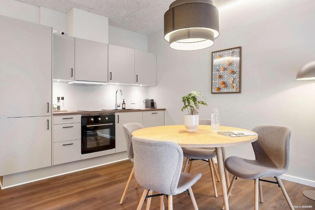 City Central Apartment w Modern Nordic Interiors 2