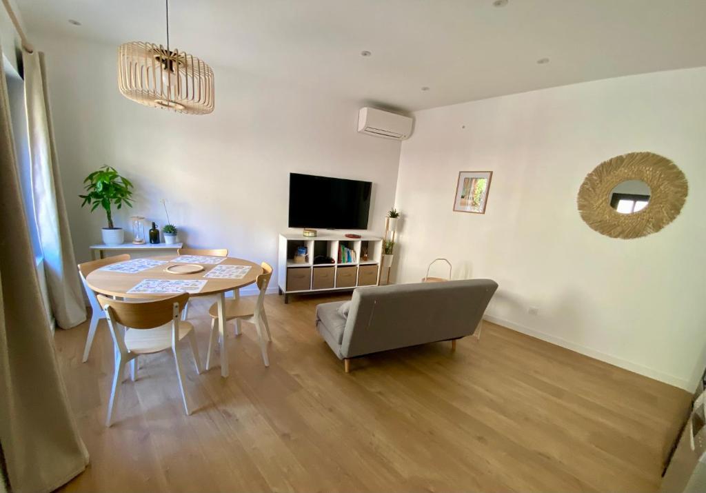 Le patio Provençal-Maison avec cour privée 5