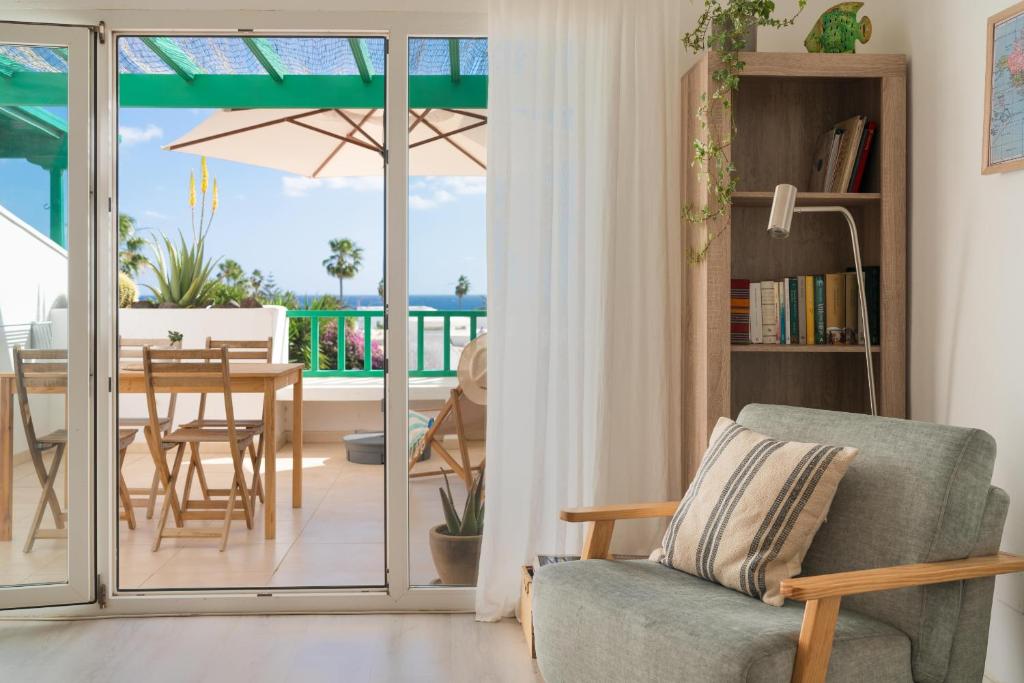 El Balcon del Mar-shared pool, tennis court and sea view 4