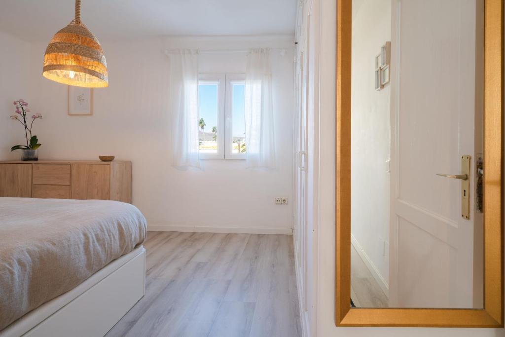 El Balcon del Mar-shared pool, tennis court and sea view 7