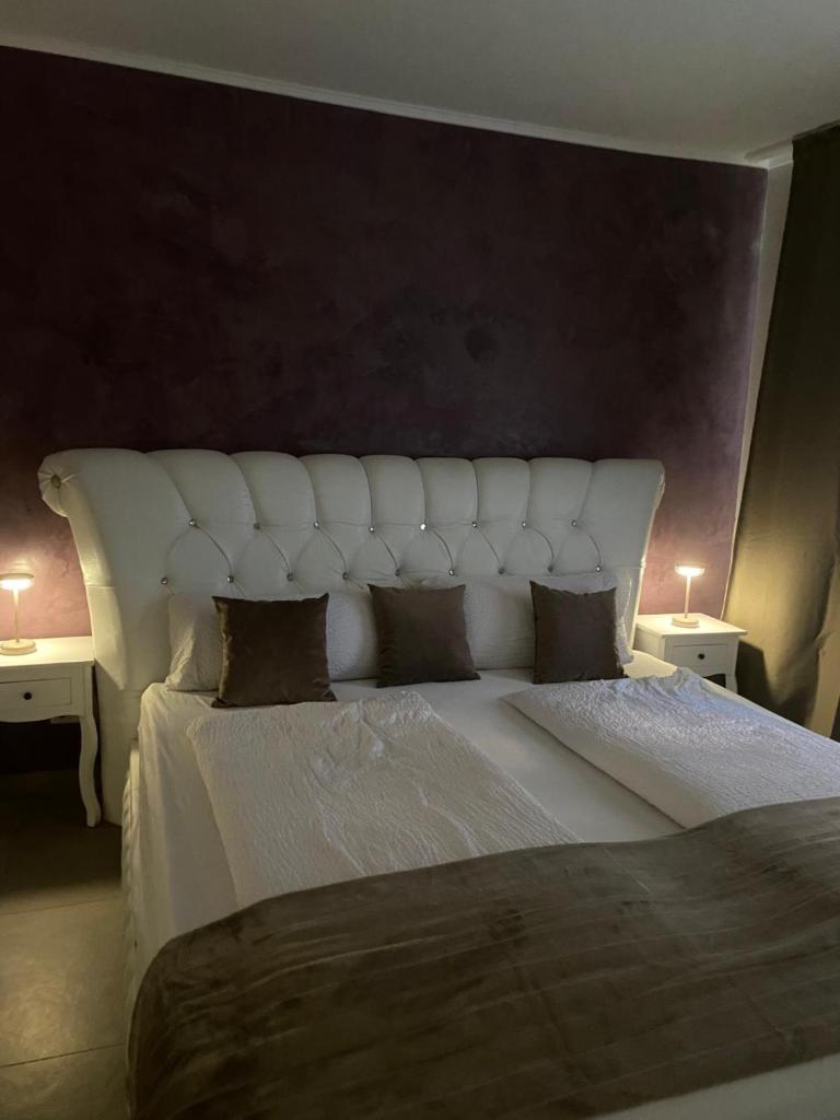 Sehr grosse 5 Zimmer Wohnung mit Garten und terasse 1