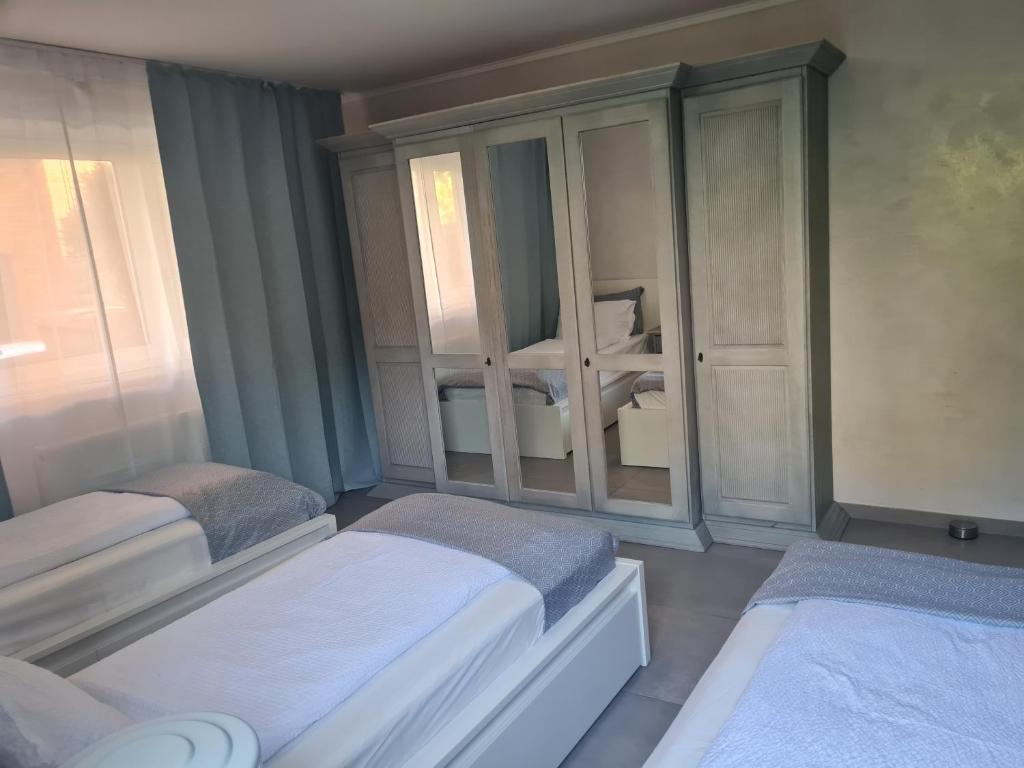 Sehr grosse 5 Zimmer Wohnung mit Garten und terasse 6