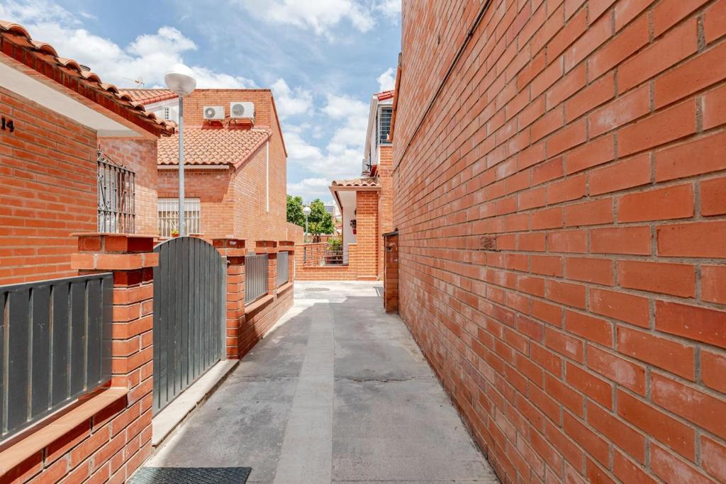 Casa FIBES - Congresos parking y alberca 3