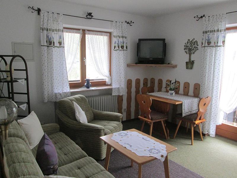 Haus Öfenbichl Ferienwohnungen 2