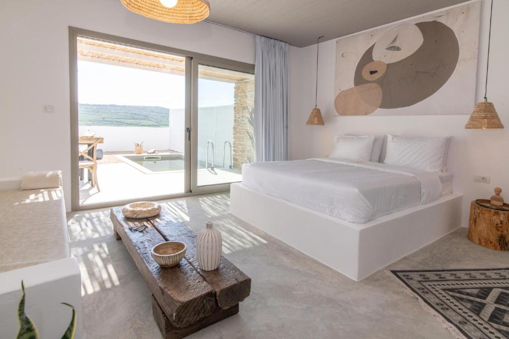 Tinosera Luxury Suites 3