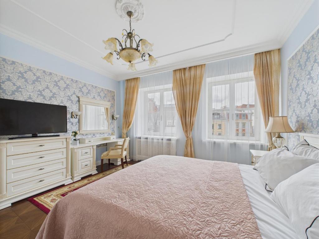 Old Town Traditional Apartments 5