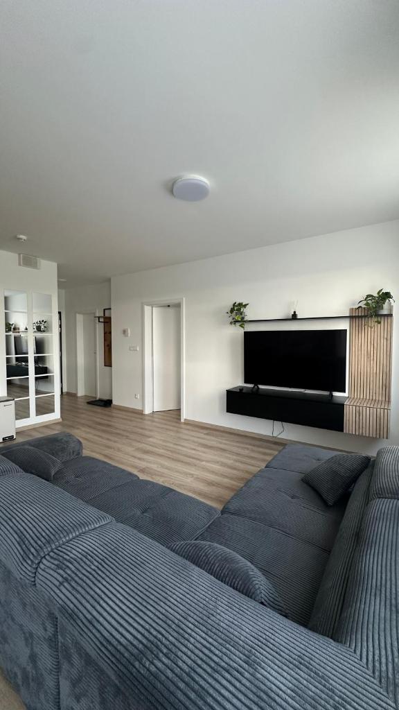 Magnolia Terrace Apart - FREE PARKING, Family & Sport Friendly Area 5