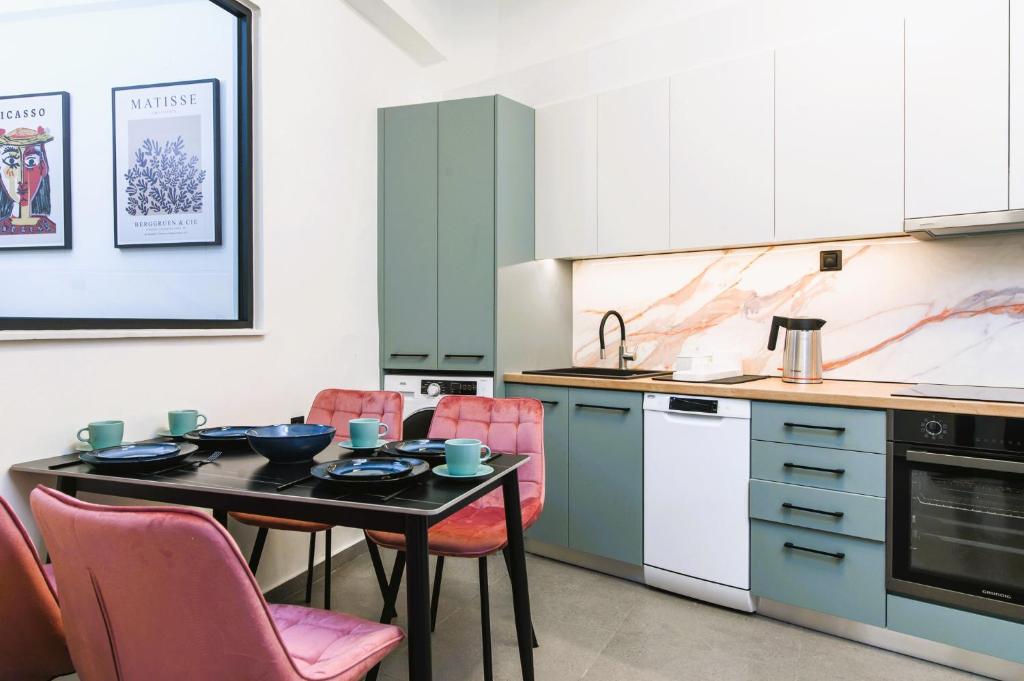 Kayia City Garden, Luxury Suite with Private Garden 4