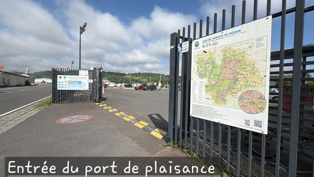 Photo de la galerie de l'établissement Bateau le Zimon - logement insolite, à Rouen