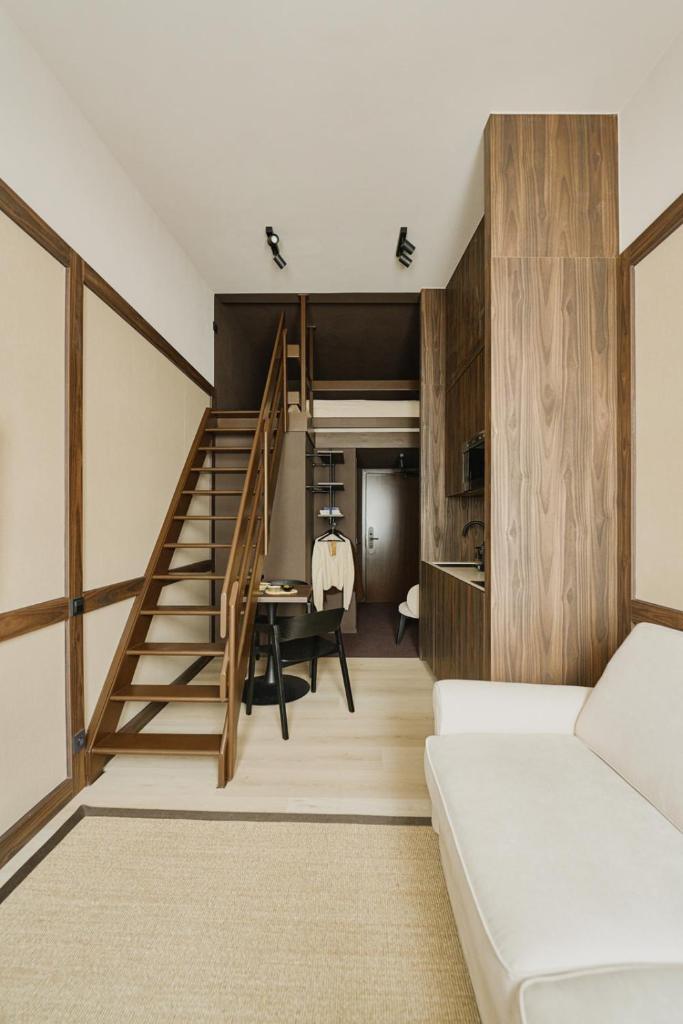 RAIBU GHENT by STAY-C 3
