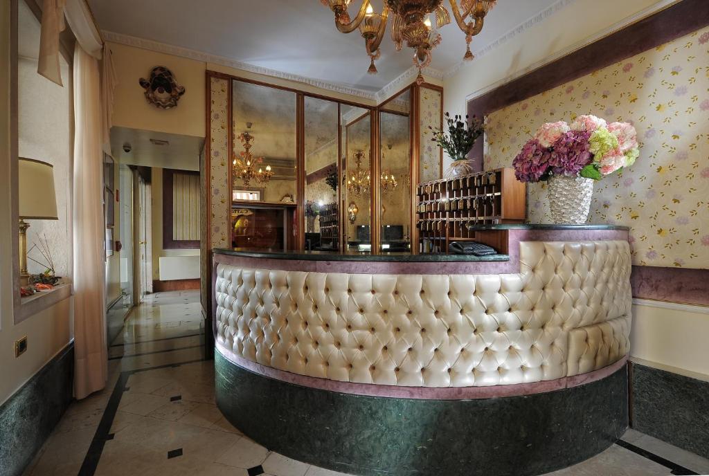 Hotel Arlecchino Image