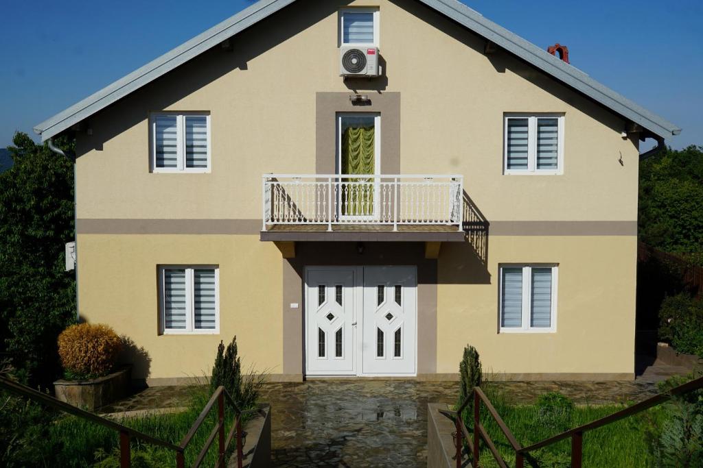LipaHill Luxe 7