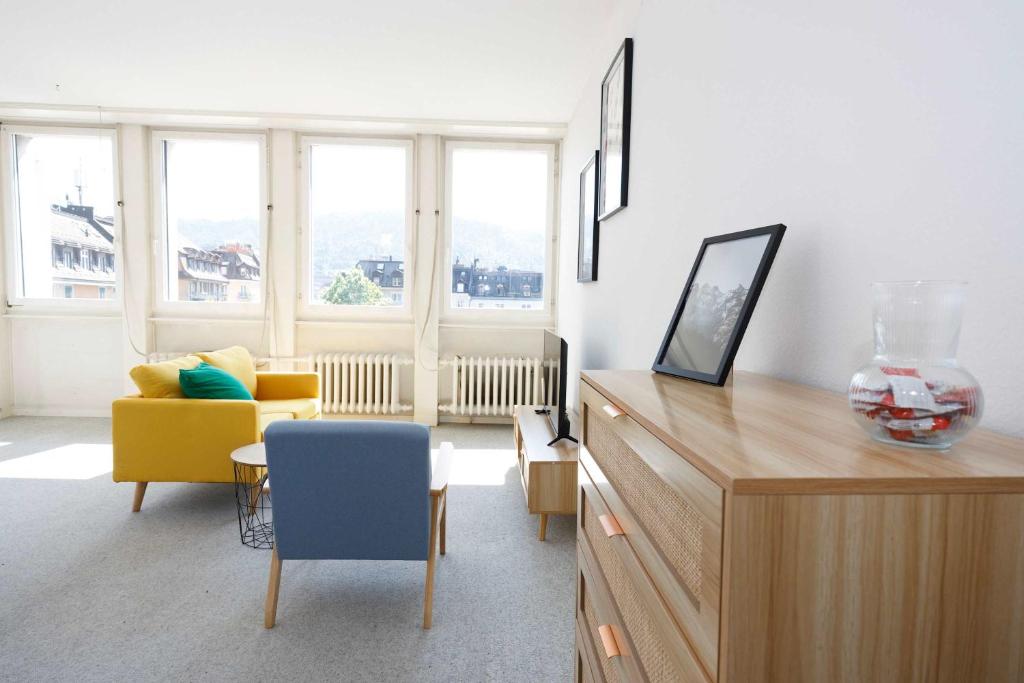Basic & Cozy Zurich Studio Central & Walkable 6