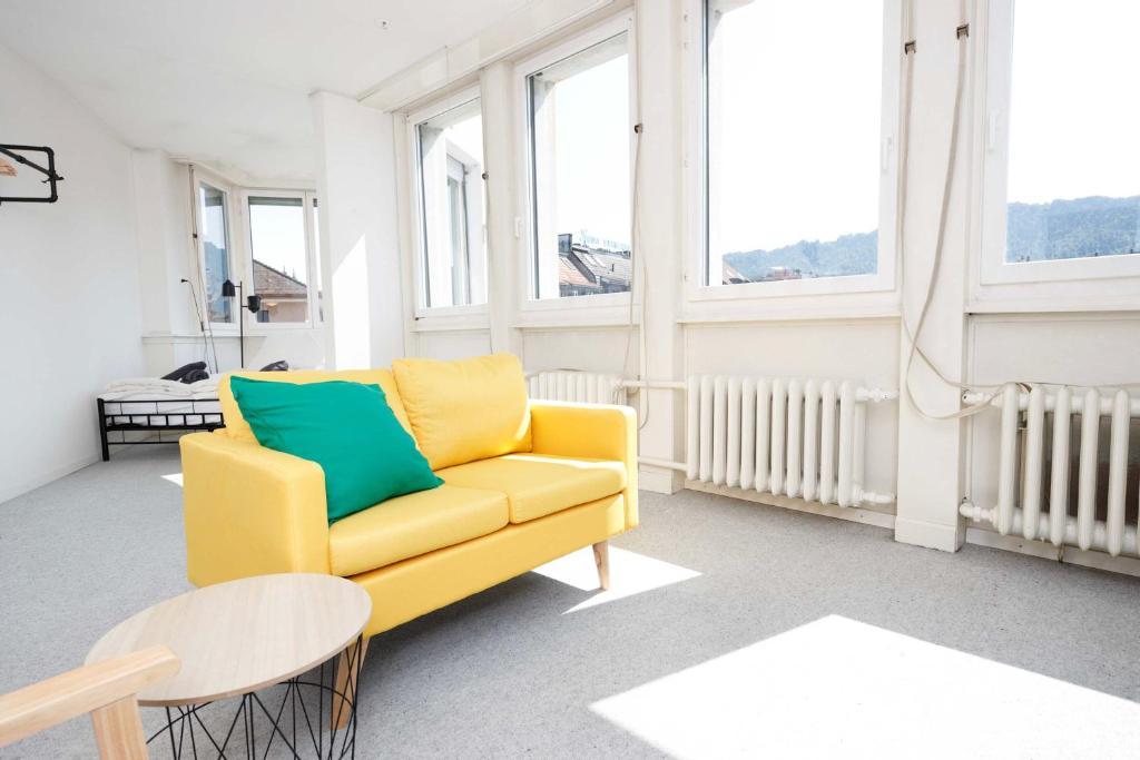 Basic & Cozy Zurich Studio Central & Walkable 5