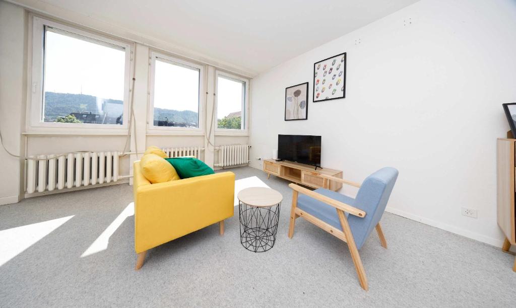 Basic & Cozy Zurich Studio Central & Walkable 3