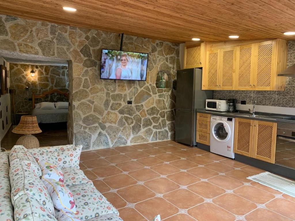 Pambnb - Nature Retreat with Mountain Views & Fiber 4