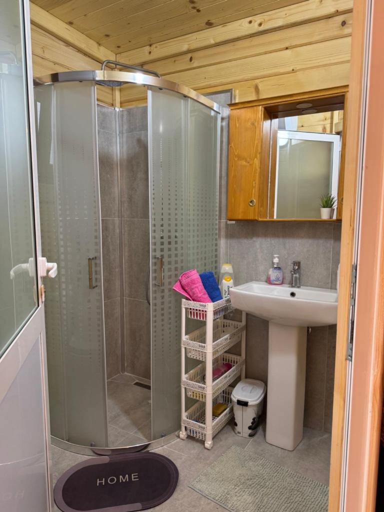 Melina Wooden Beach Cabin For 2 People ,Gjiri Lalzit 2