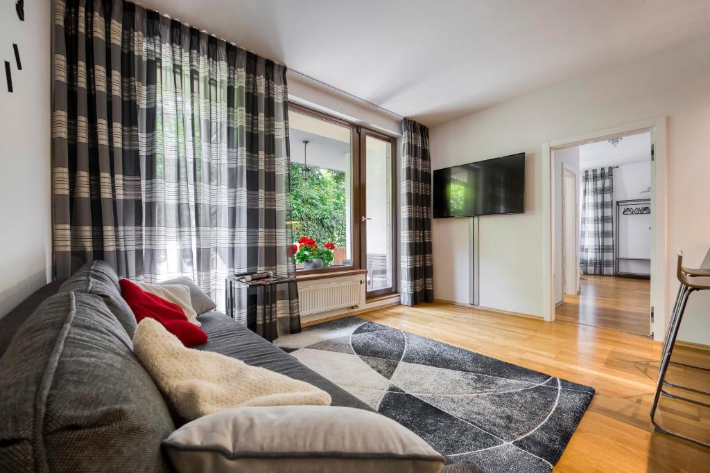 Apartment with garden in Prague 6 5